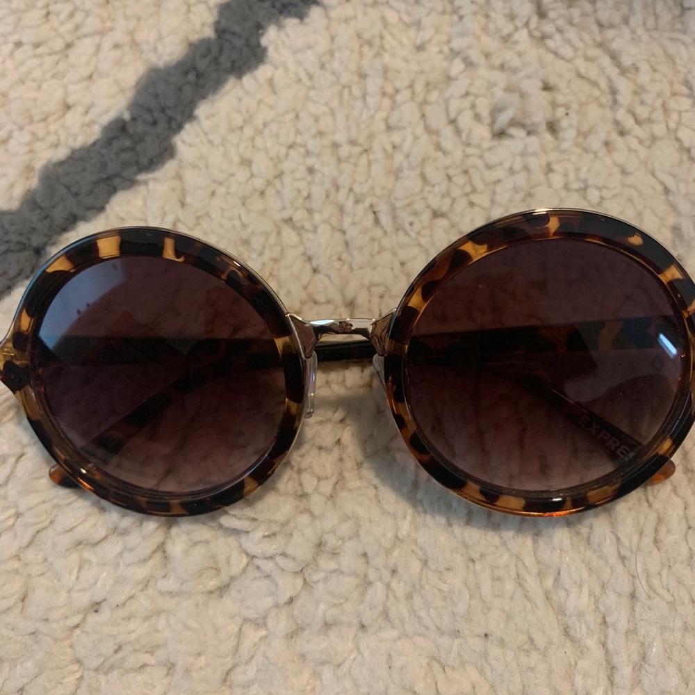 Express Round Sunglasses